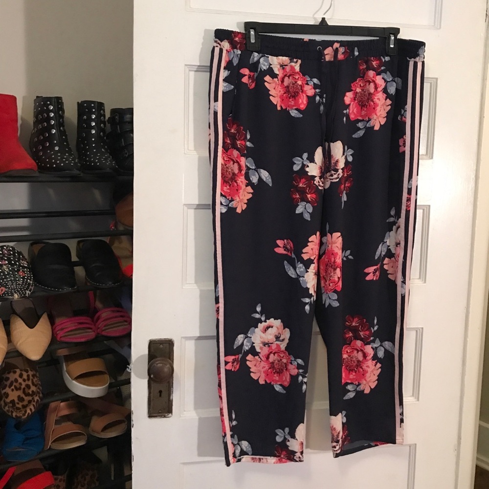 Floral pull on pants